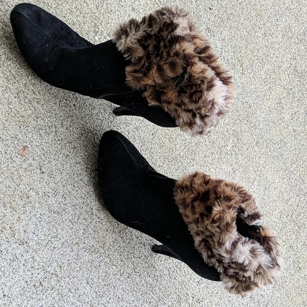 Winter leopard print suede heel boots